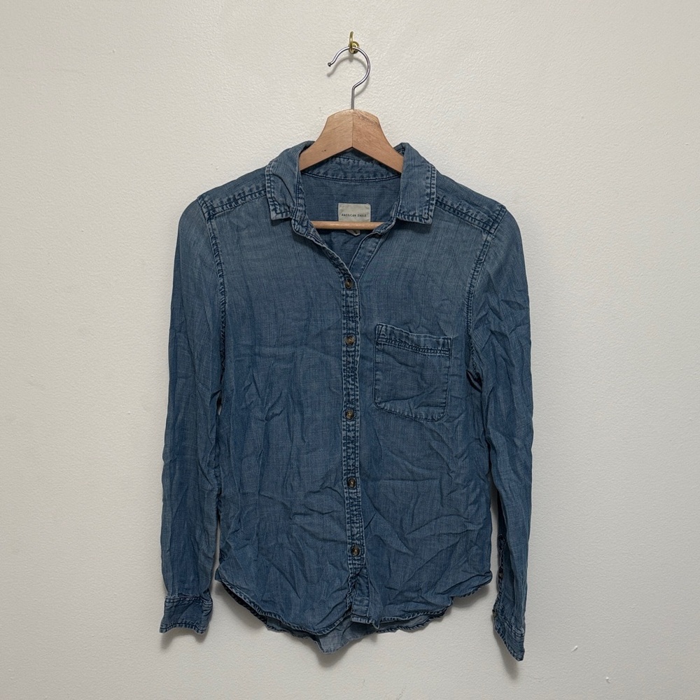 American Eagle Boyfriend Fit Denim Button Down Shirt
